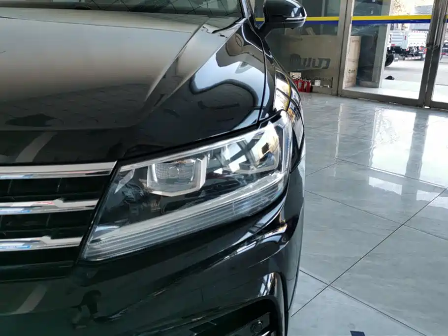 Volkswagen Tiguan L L 2021 330TSI AT R-Line