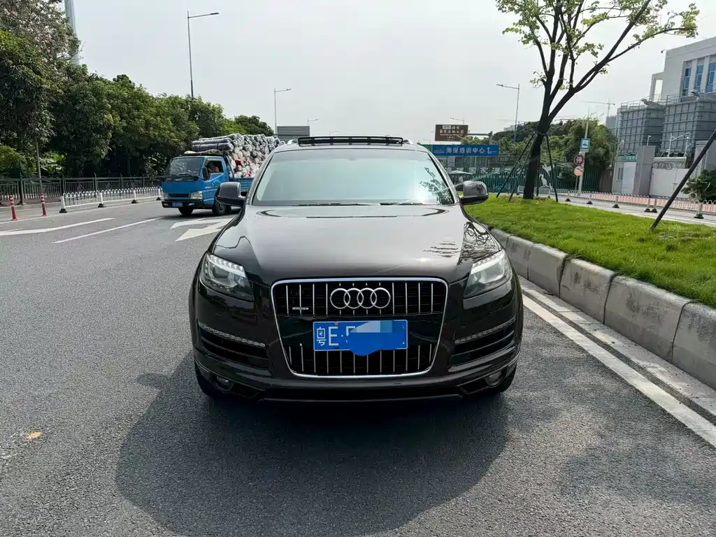 Audi Q7 — миниатюра 2