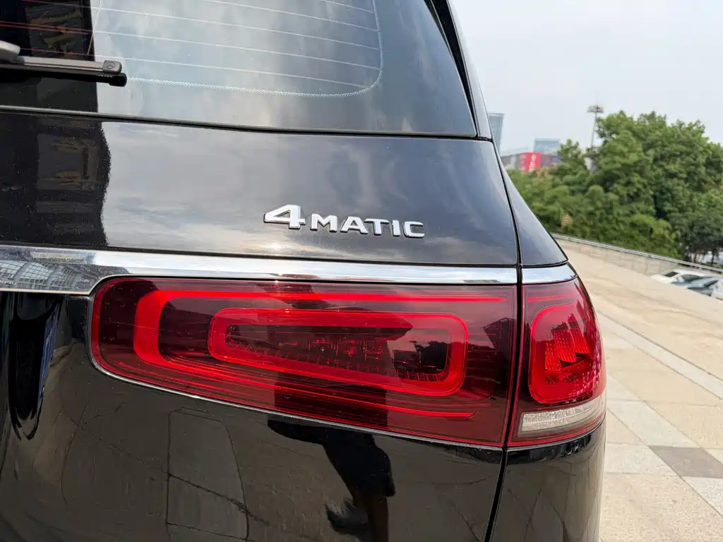 Mercedes-Benz GLS — миниатюра 11