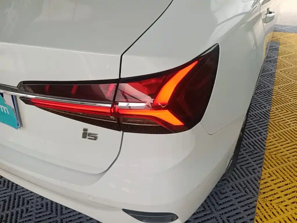 Roewe i5 — миниатюра 24