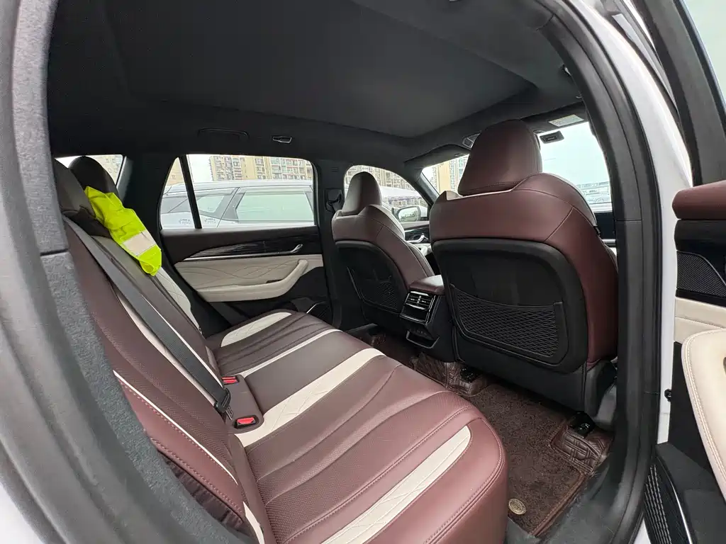 Geely Xingyue L — миниатюра 10