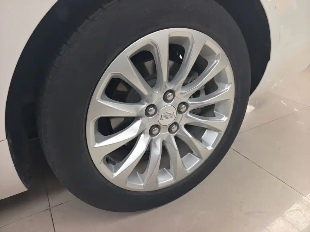Cadillac XTS — миниатюра 7
