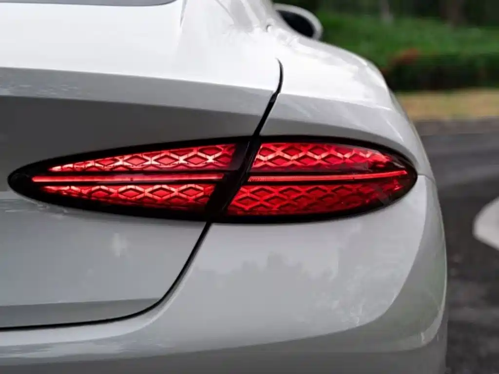 Bentley Continental PHEV — миниатюра 18
