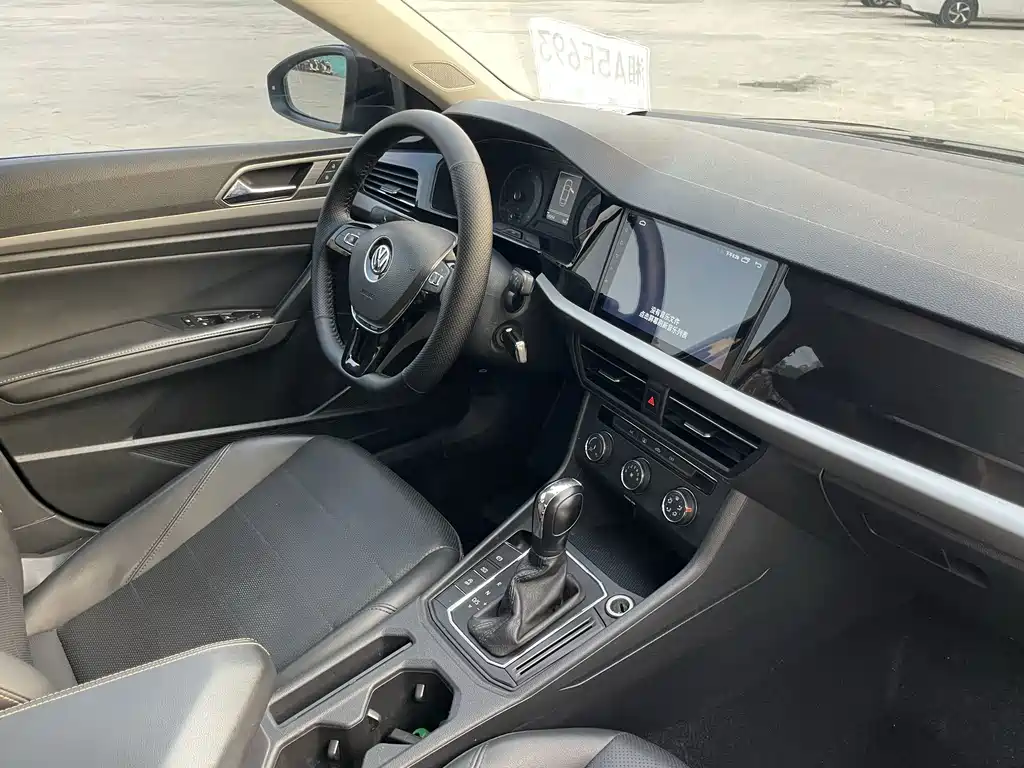 Volkswagen Lavida — миниатюра 5