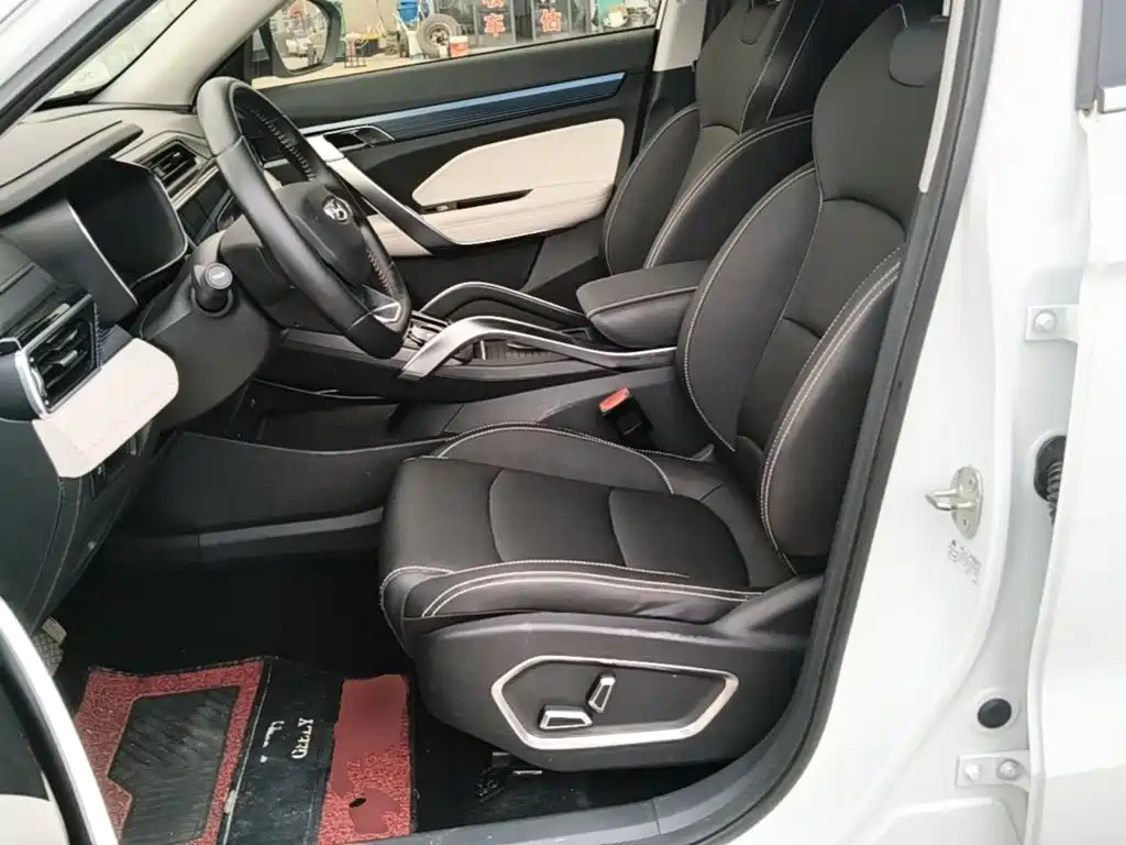 Geely Boyue — миниатюра 15