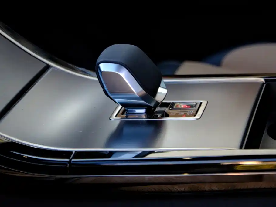 Land Rover Velar — миниатюра 15