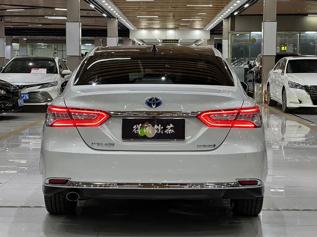 Toyota Camry — миниатюра 22