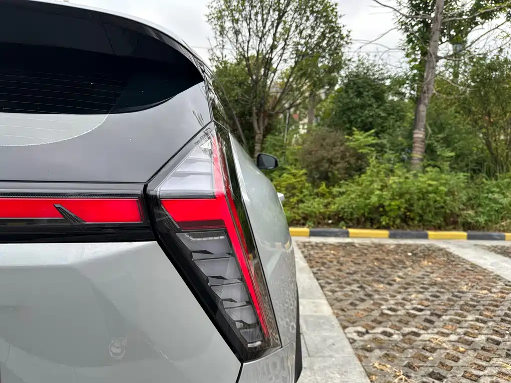 Geely Boyue L — миниатюра 14