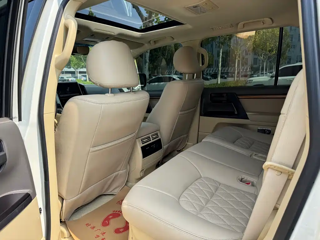 Toyota Land Cruiser — миниатюра 8