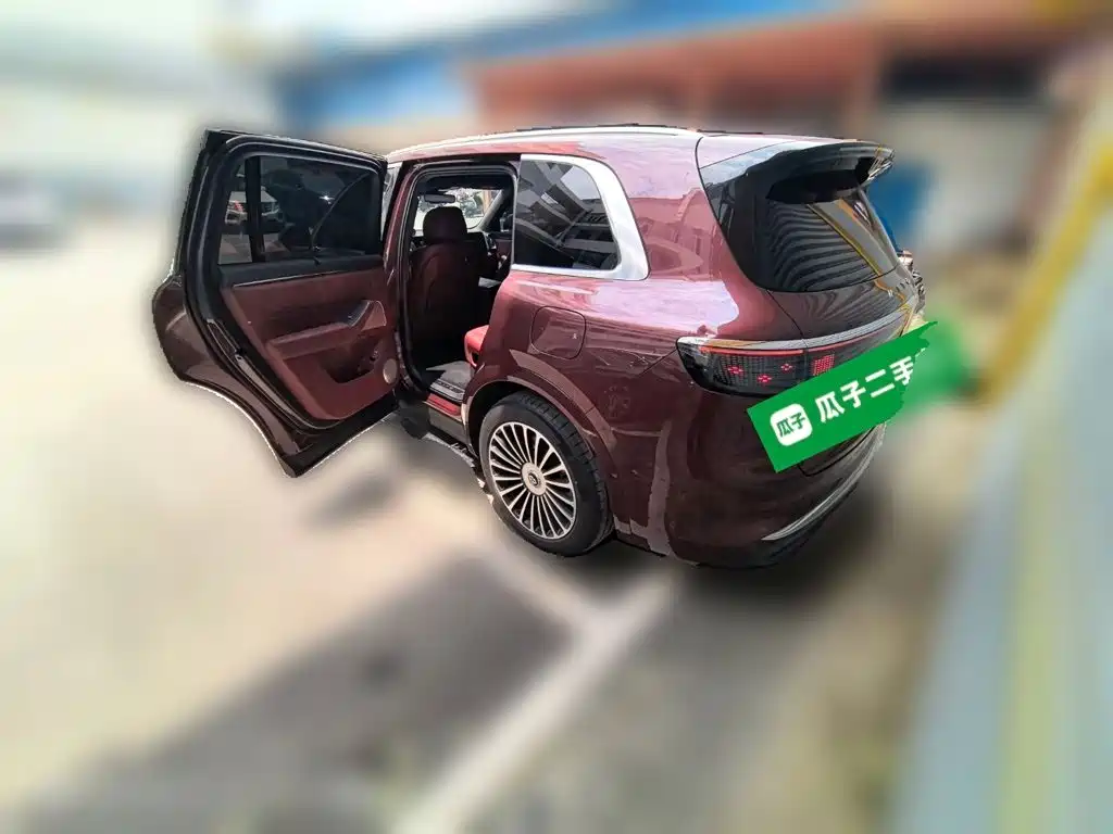 Aito M8 2025 Max+ 53.4kWh 5 мест (192 )
