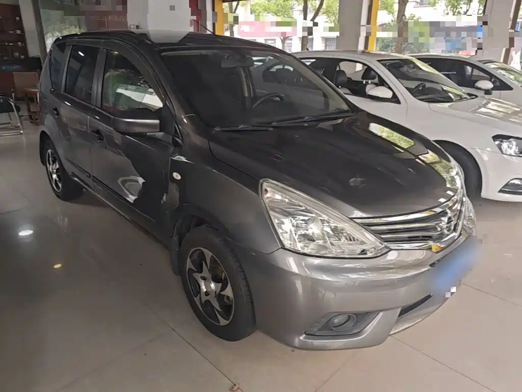Nissan Livina — миниатюра 22