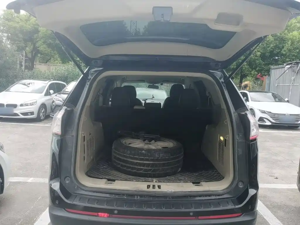 Ford Edge — миниатюра 19