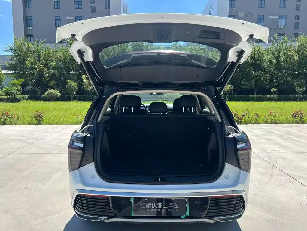 Hongqi Hongqi HS3 PHEV — миниатюра 8