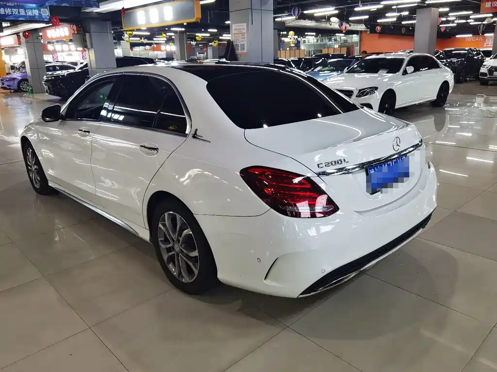 Mercedes-Benz C-Class — миниатюра 3