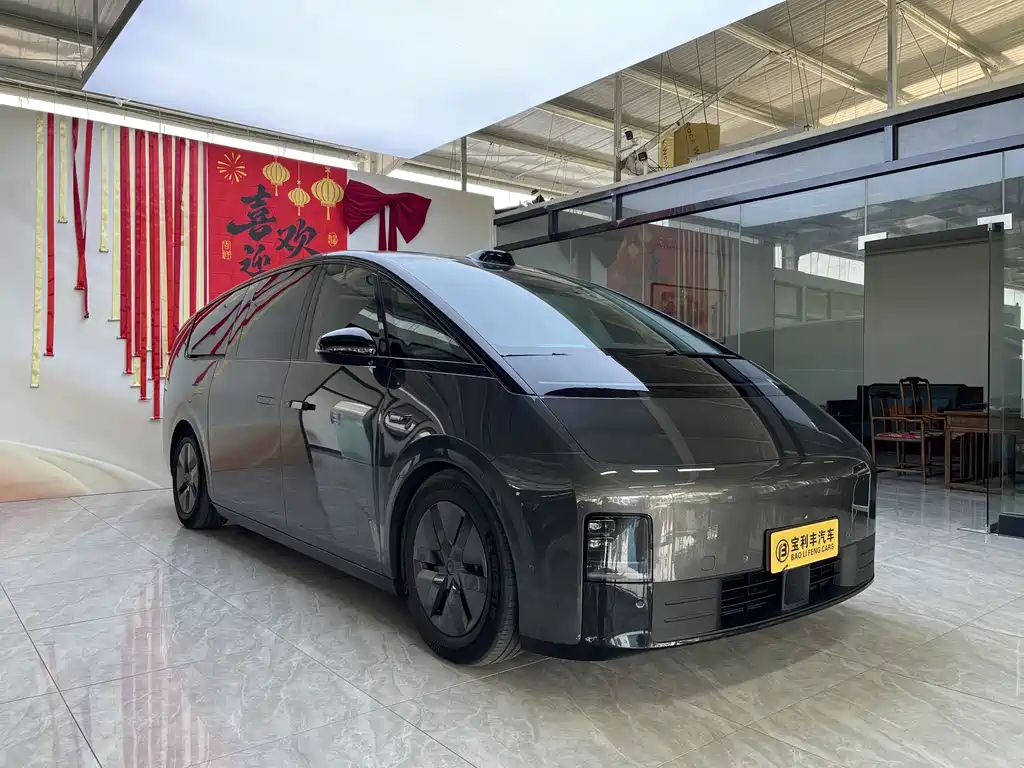 Li Auto Li MEGA — миниатюра 4