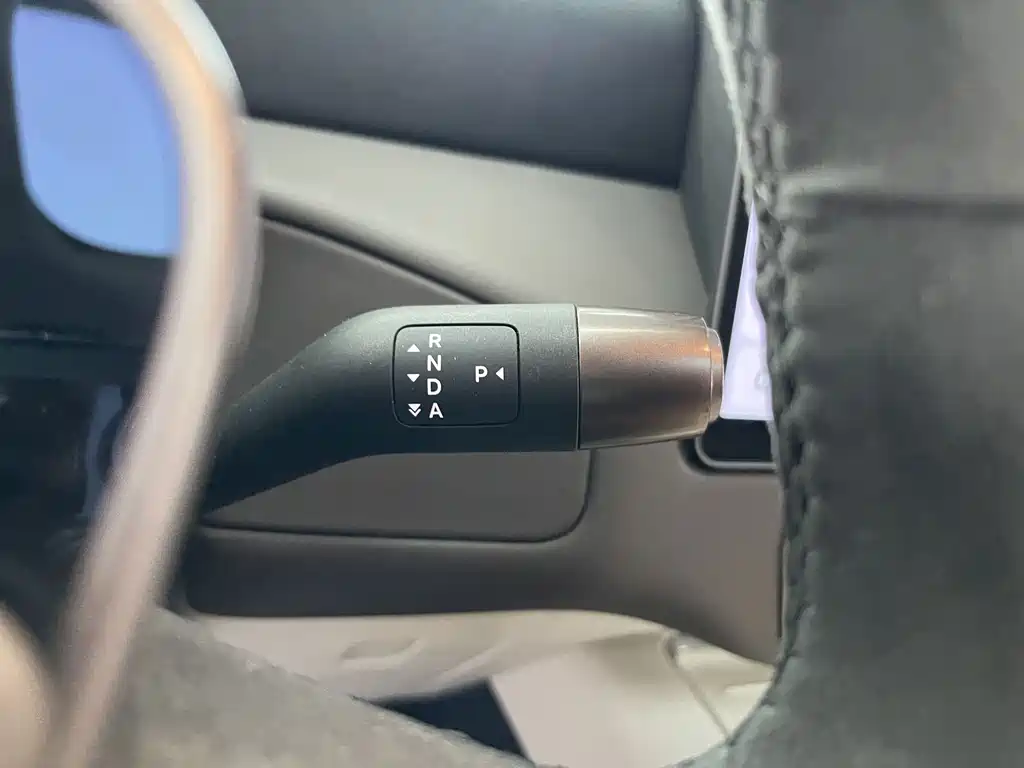 Li Auto Li MEGA — миниатюра 23