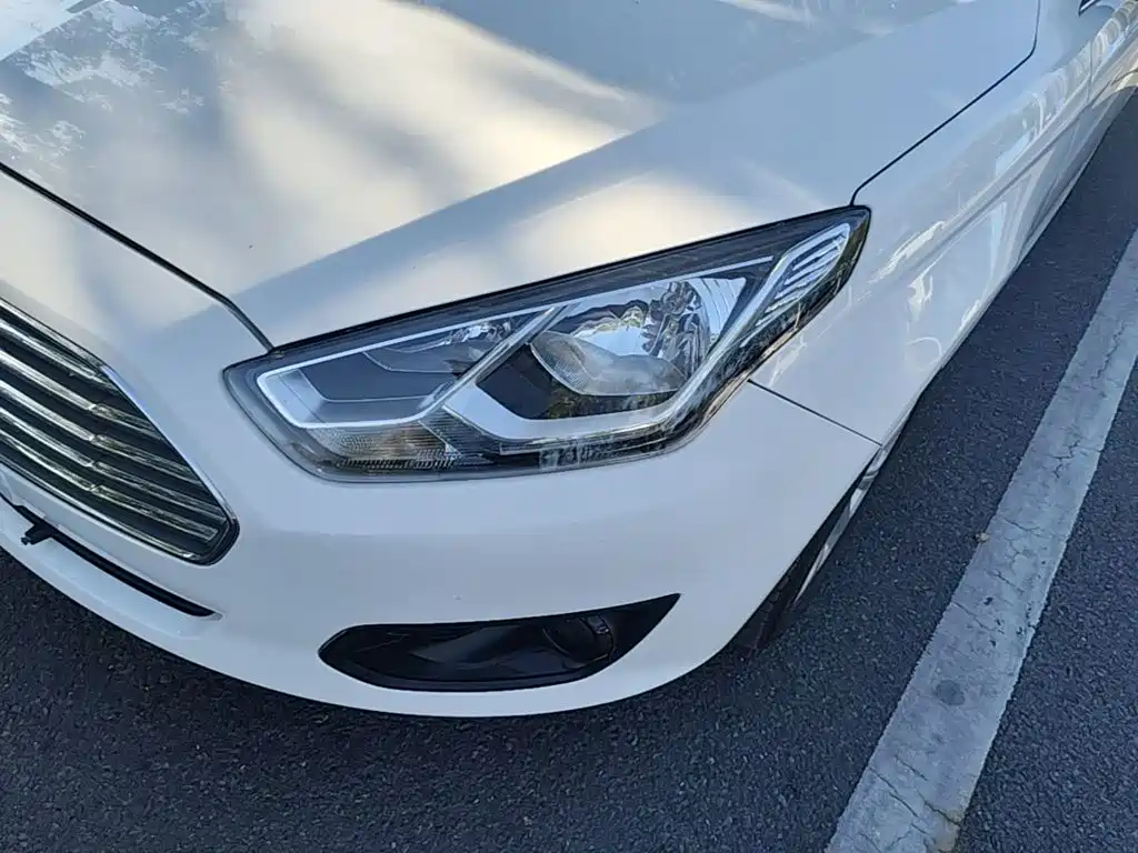 Ford Escort — миниатюра 22