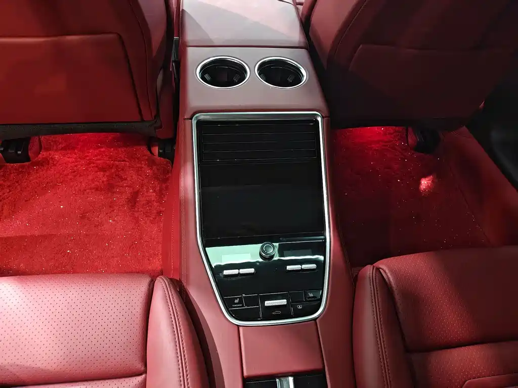 Porsche Panamera — миниатюра 13