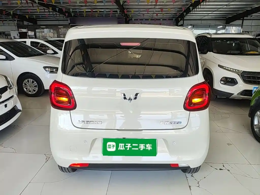 Wuling MINIEV — миниатюра 6