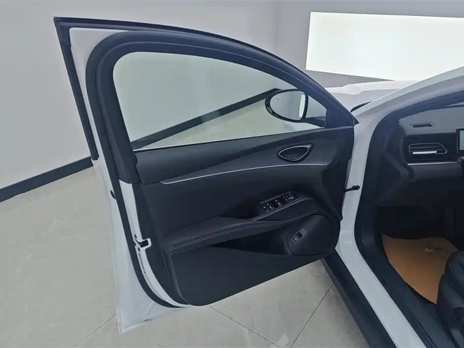 BYD Seal 06 06 2025 DM-i Smart Drive 80KM Luxury