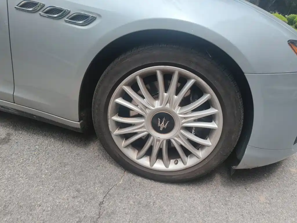 Maserati Quattroporte — миниатюра 8