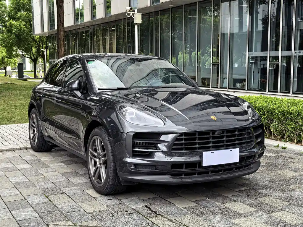 Porsche Macan — миниатюра 3