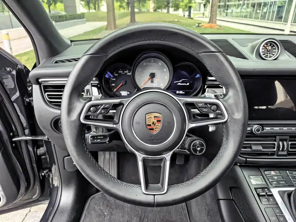 Porsche Macan — миниатюра 21