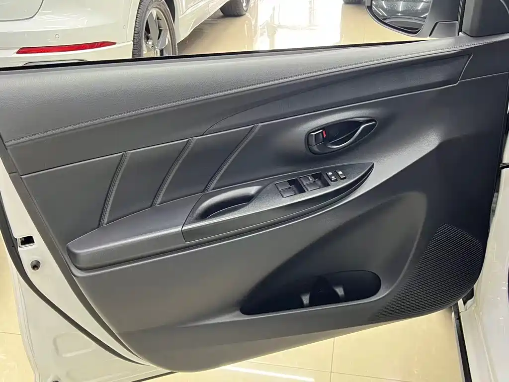 Toyota Yaris L Zhixuan X 1.5L CVT Leading PLUS Edition, фото 13