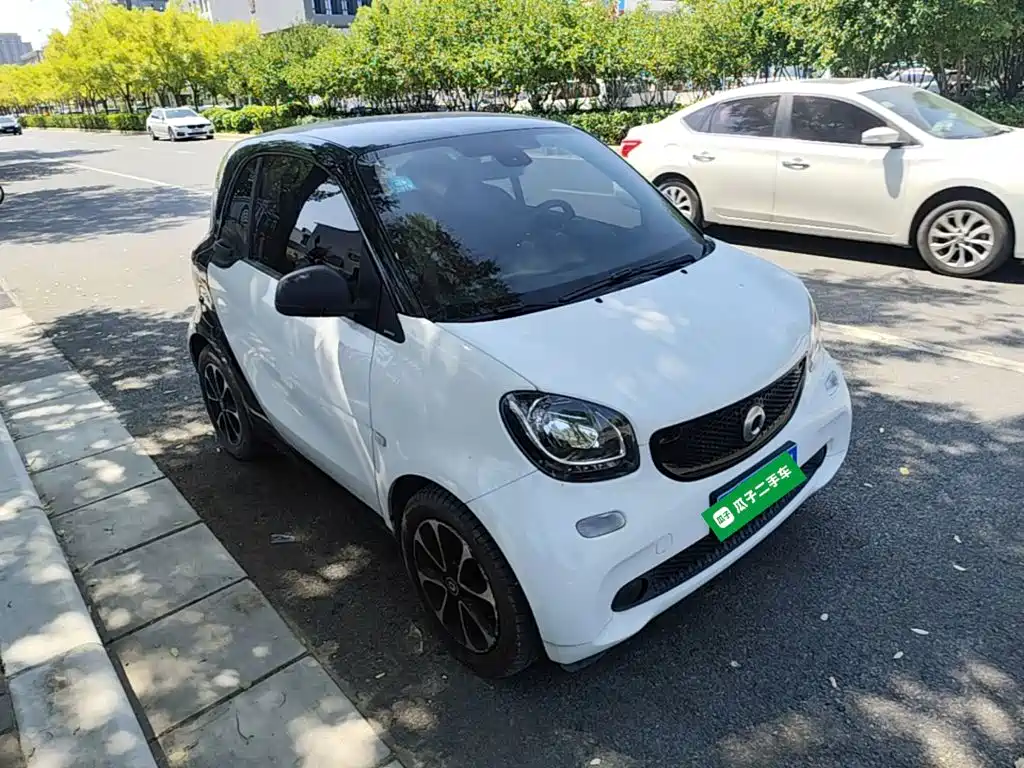 smart Smart Fortwo — миниатюра 4