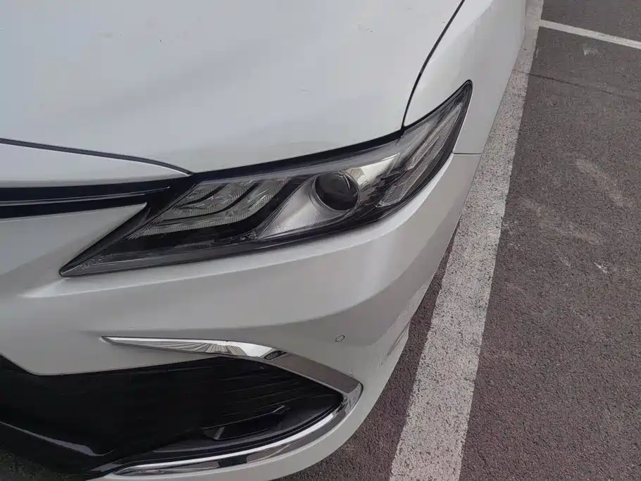 Toyota Camry — миниатюра 5