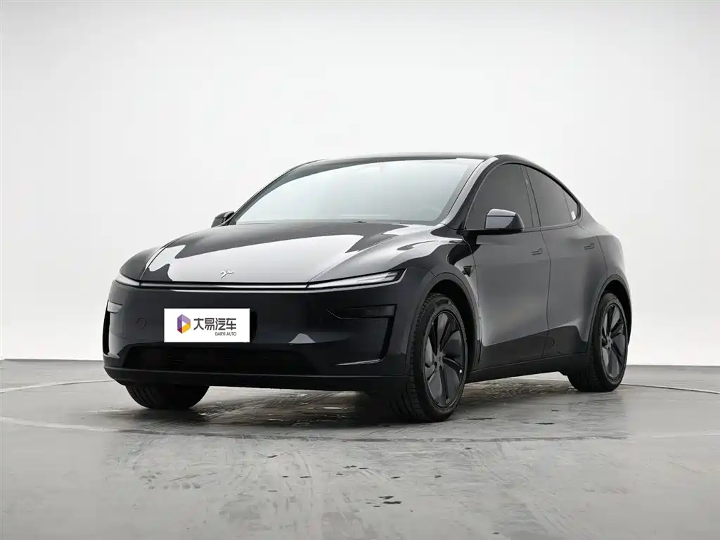 Tesla Model Y 2025