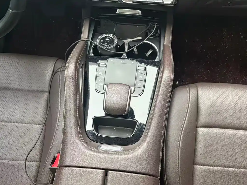 Mercedes-Benz GLE (Import) — миниатюра 8