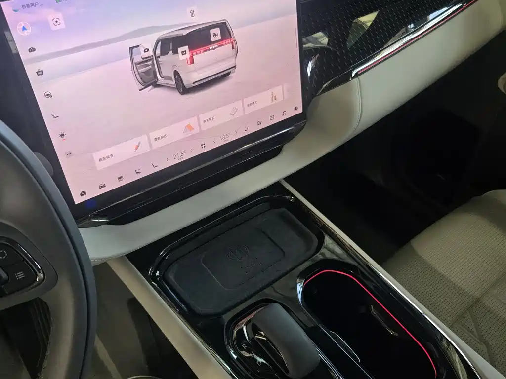 Zeekr 009 2024 мест 108kWh