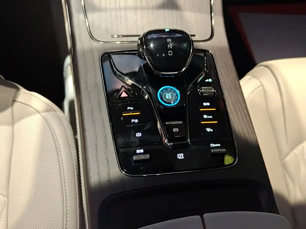 BYD Han 2025 EV 701KM Smart Drive