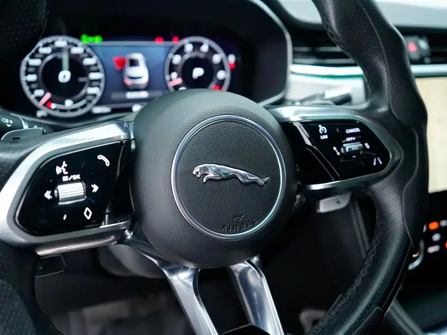 Jaguar F-Pace 2021 250PS R-Dynamic SE