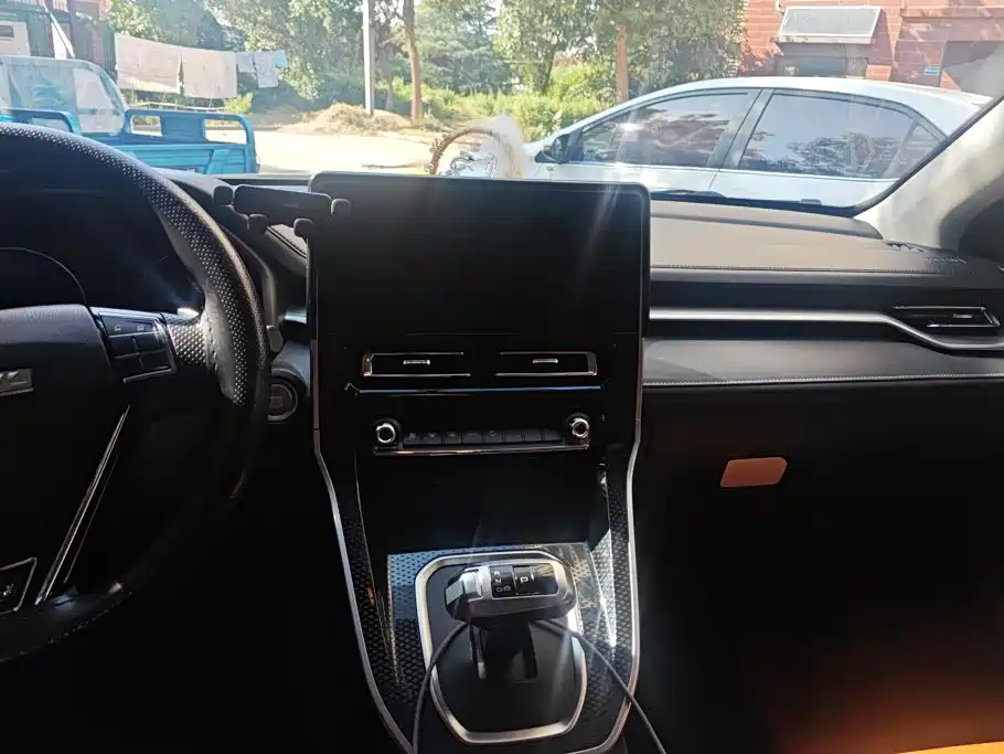 Haval M6 — миниатюра 13