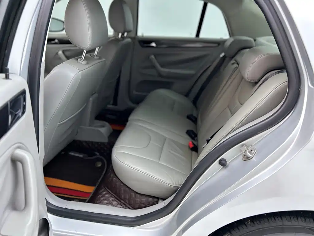 Volkswagen Bora — миниатюра 10