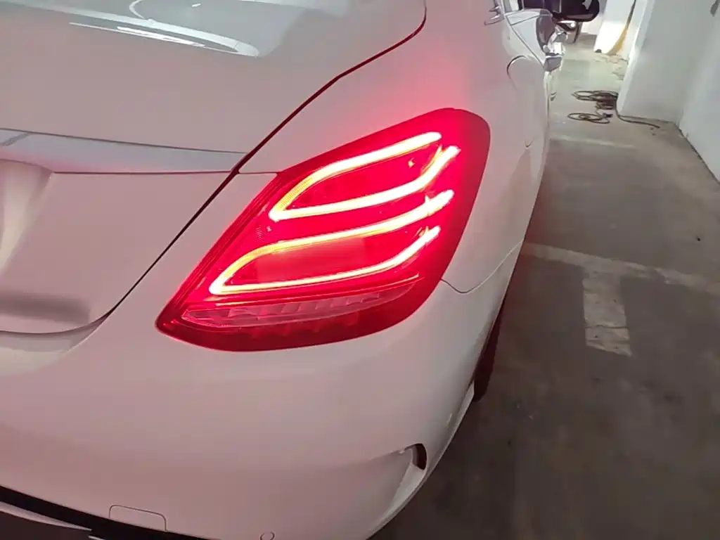 Mercedes-Benz C-Class — миниатюра 8