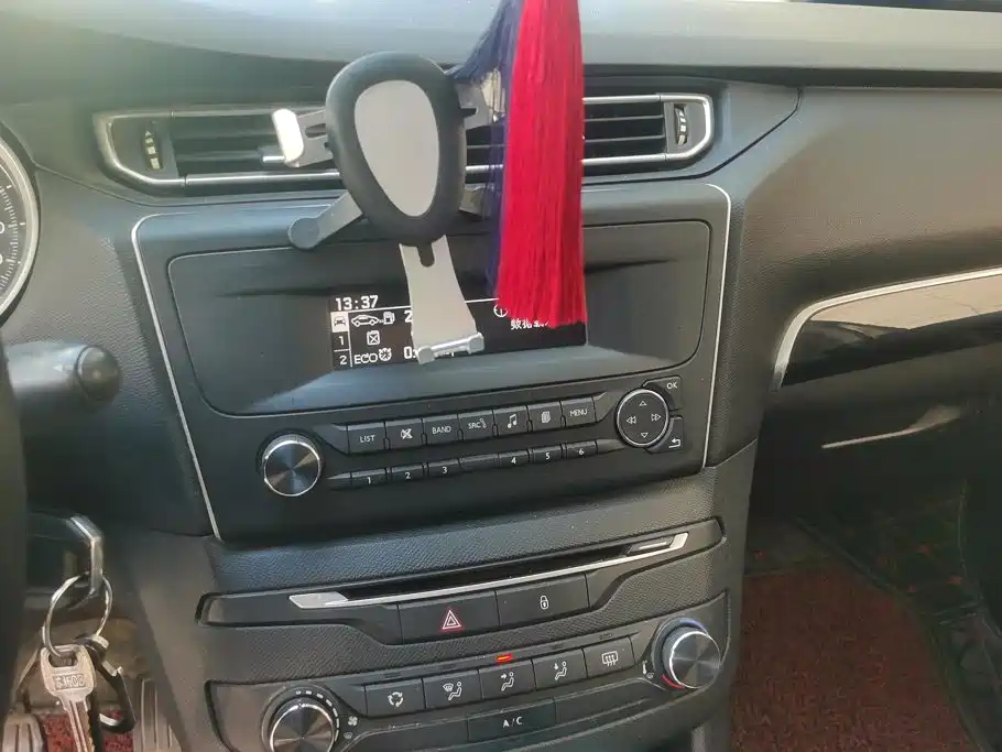 Peugeot 408 — миниатюра 13