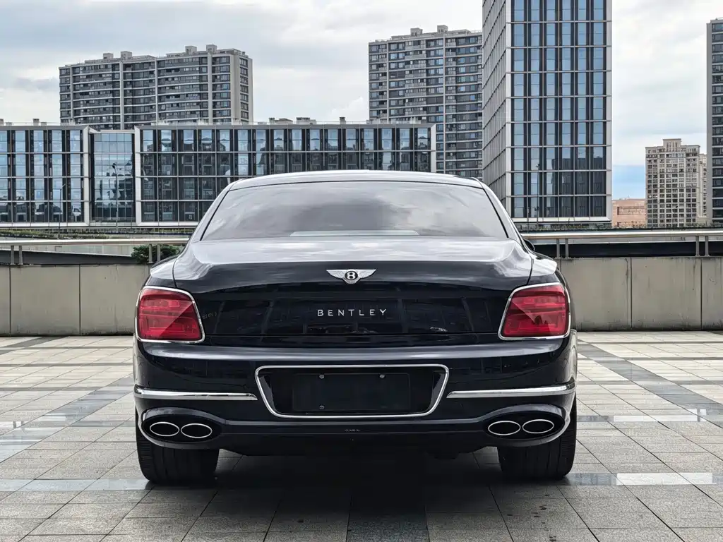 Bentley Flying Spur — миниатюра 5