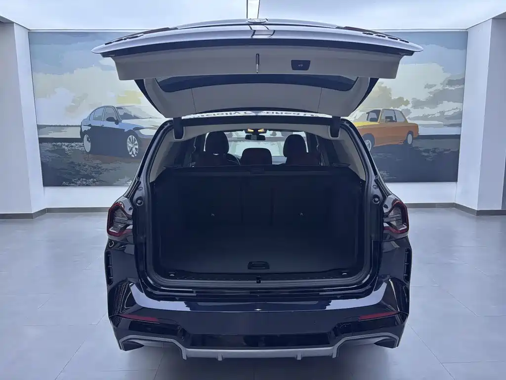 BMW iX3 — миниатюра 8