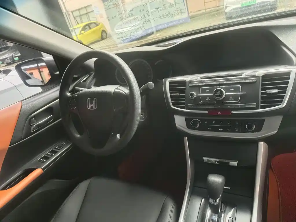 Honda Accord — миниатюра 5
