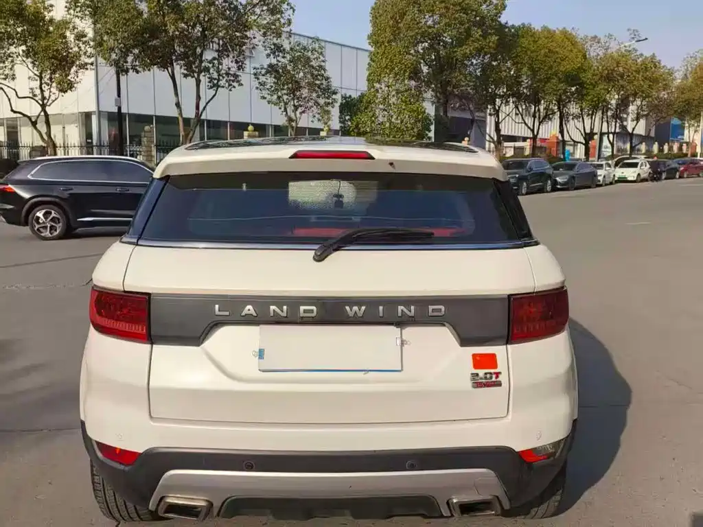 Landwind X7 2015 2.0T Premium