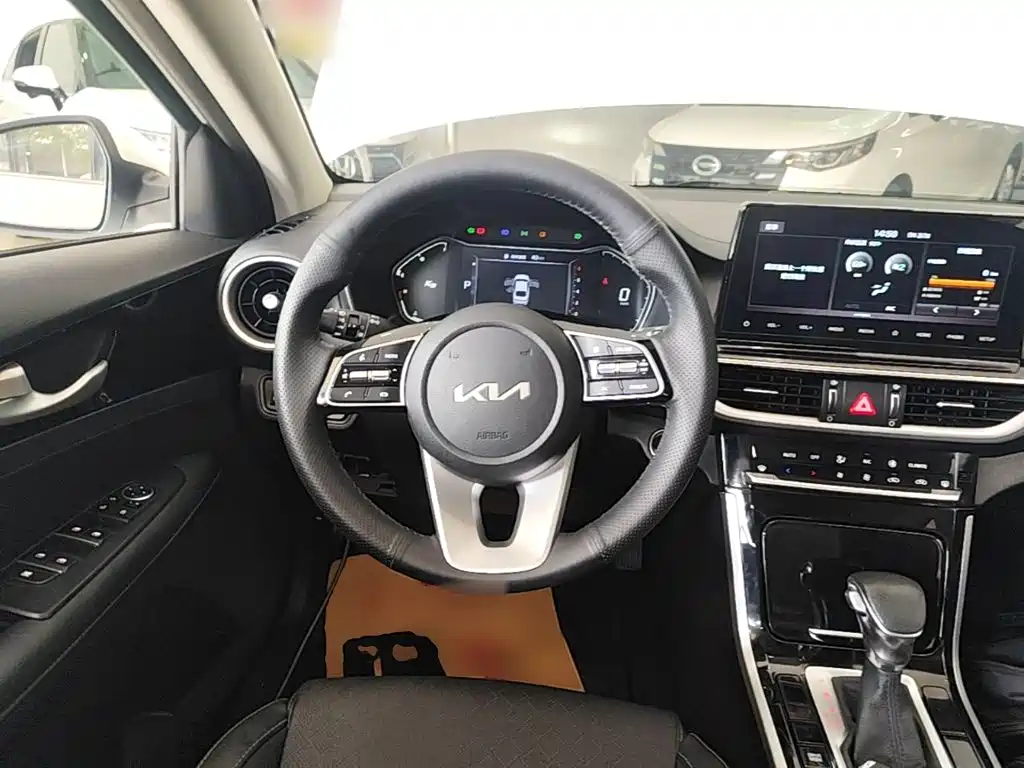Kia K3 — миниатюра 11