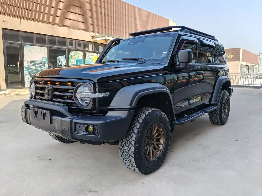 Tank Tank 300 2022