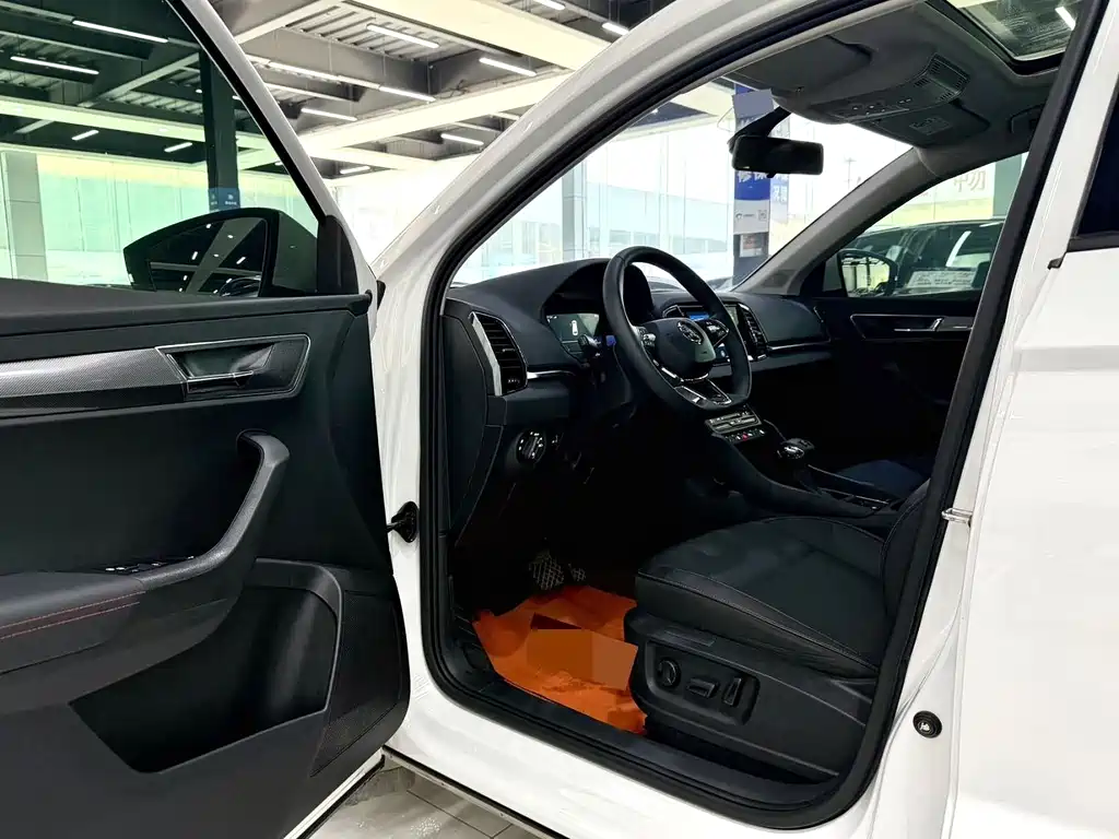Skoda Karoq — миниатюра 4