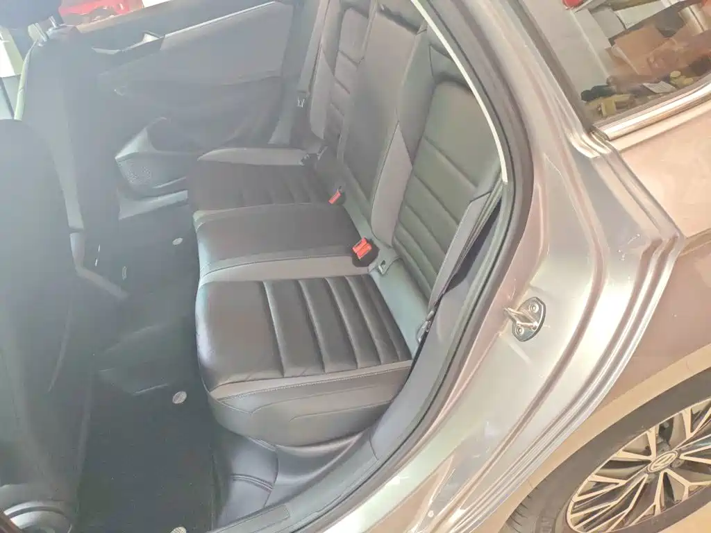 Volkswagen Sagitar — миниатюра 13