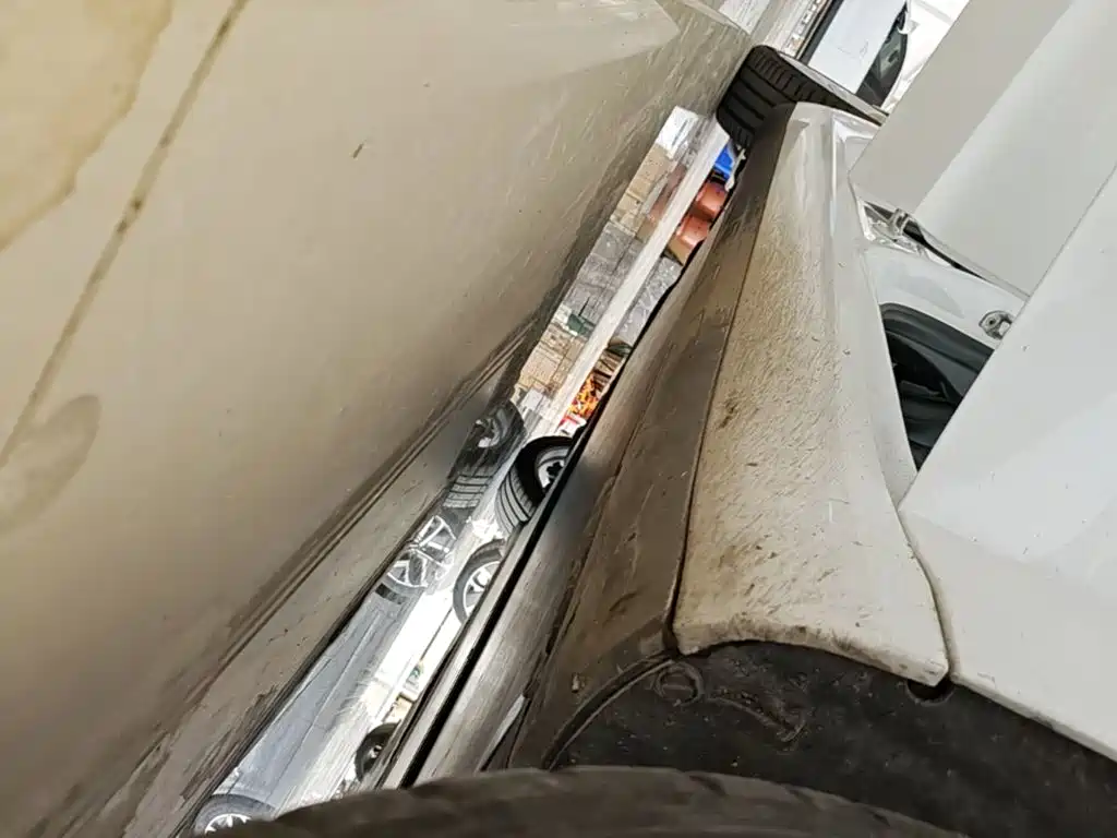 Tesla Model 3 — миниатюра 21