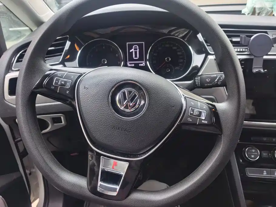 Volkswagen Touran — миниатюра 15