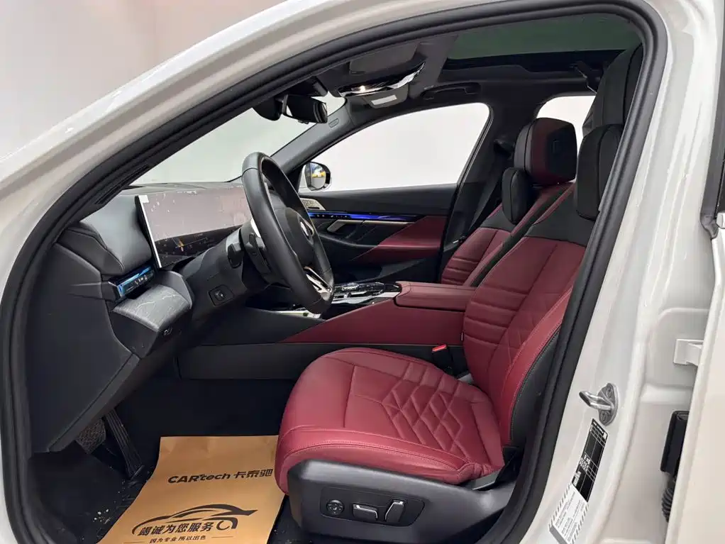 BMW 5 Series — миниатюра 8